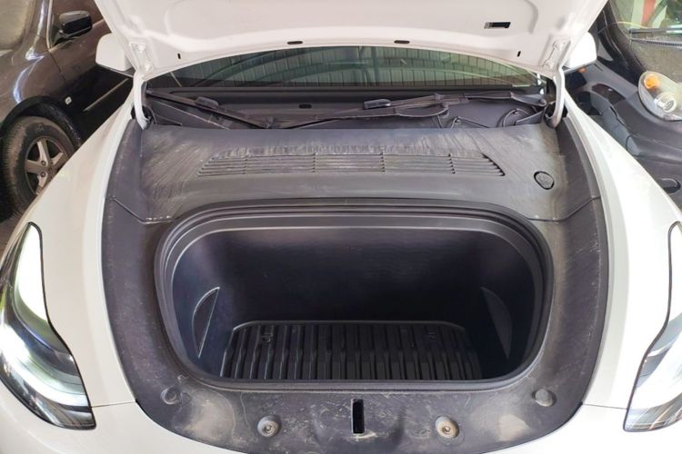 Tesla Model Y 2023 #20 Tesla Model Y 2023 car image #20