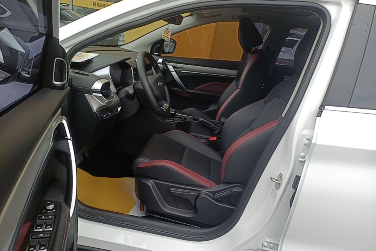 GEELY Coolray 2023 car image #19