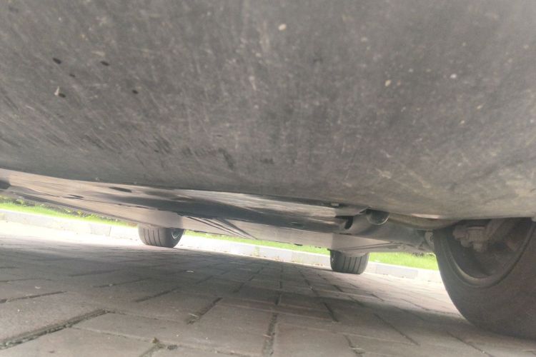 Tesla Model Y 2023 car image #26