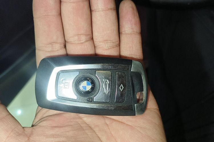 BMW 3 Series 2018 #9 BMW 3 Series 2018 car image #9