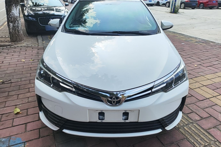 Toyota Corolla 2018 изображение автомобиля #3
