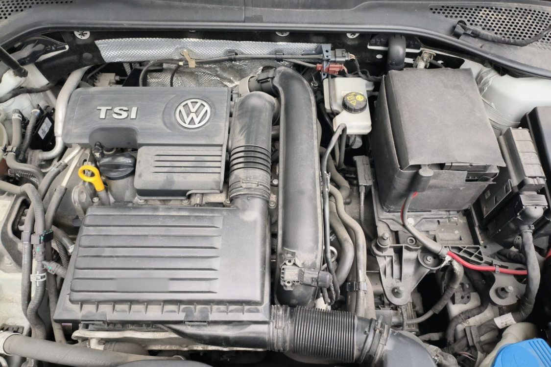Volkswagen Golf 2015 car image #10