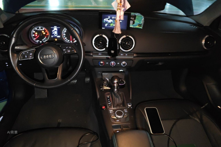 Audi A3 2018 immagine di auto #11