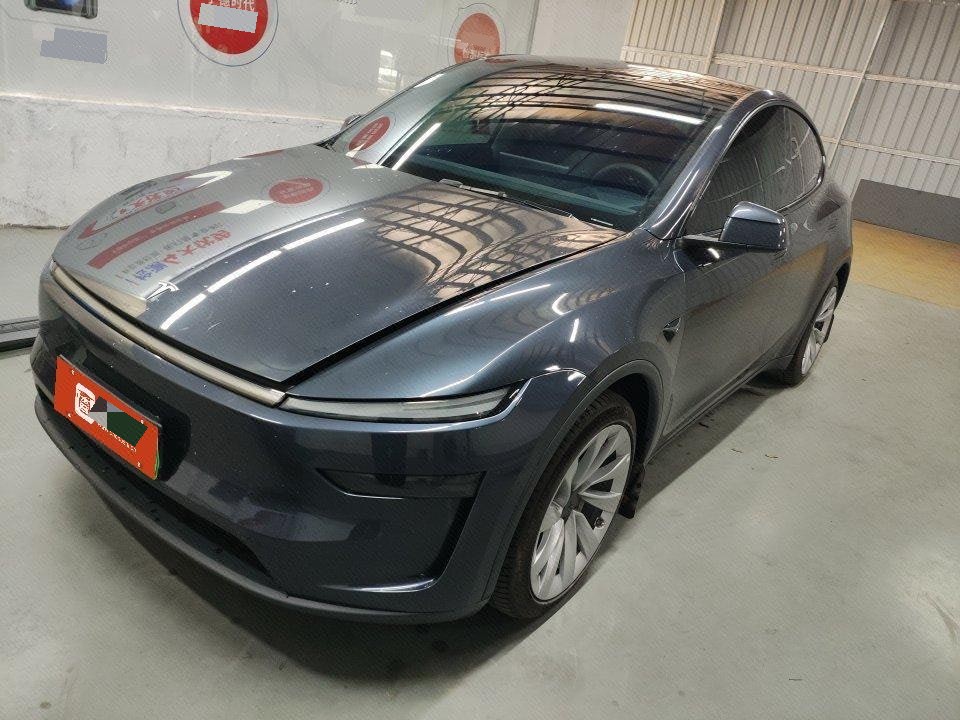 Tesla Model Y 2025 Tesla Model Y 2025 car image