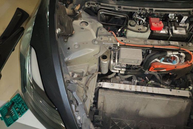 Tesla Model 3 2021 car image #28
