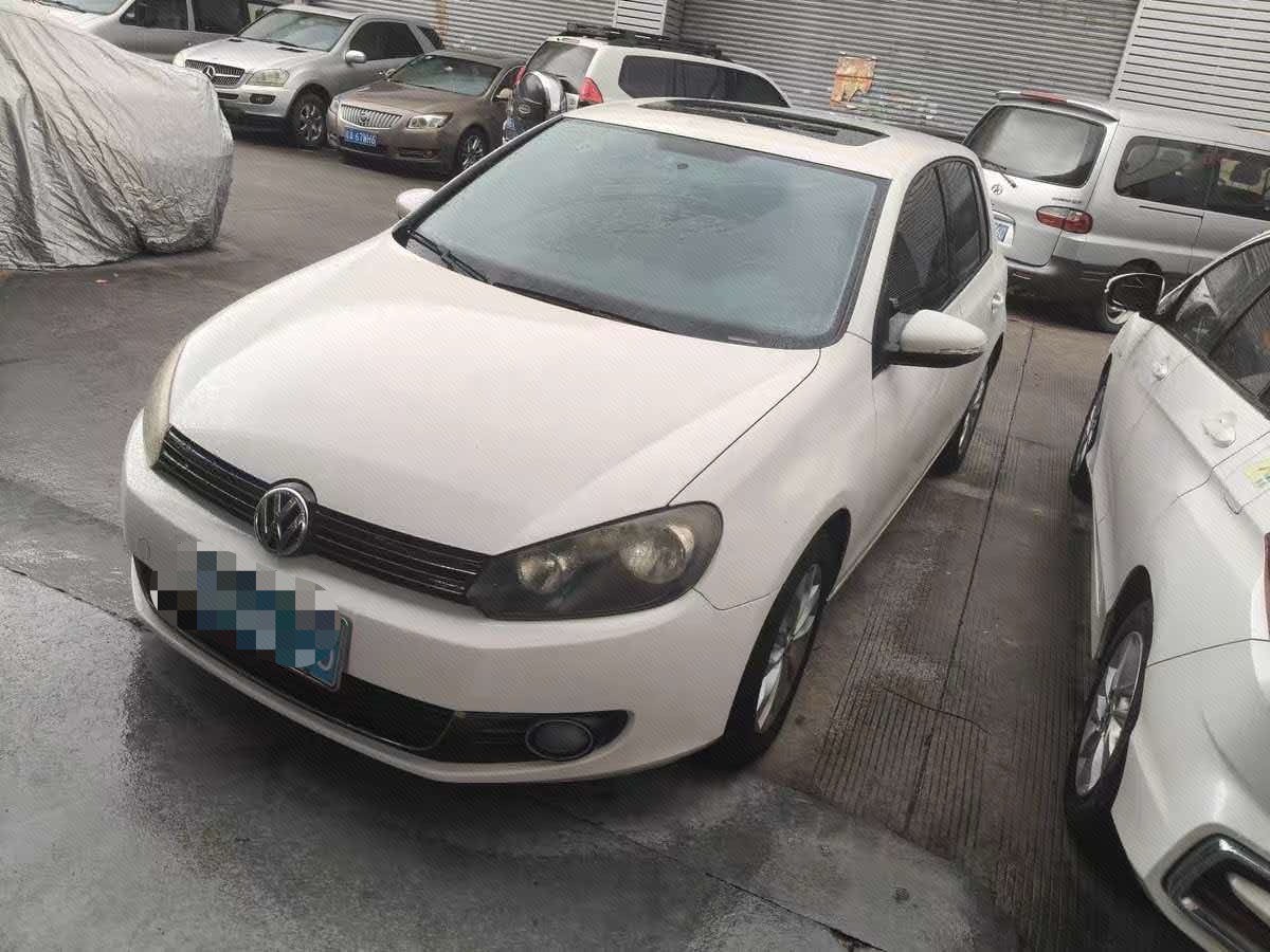 Volkswagen Golf 2014 car image 