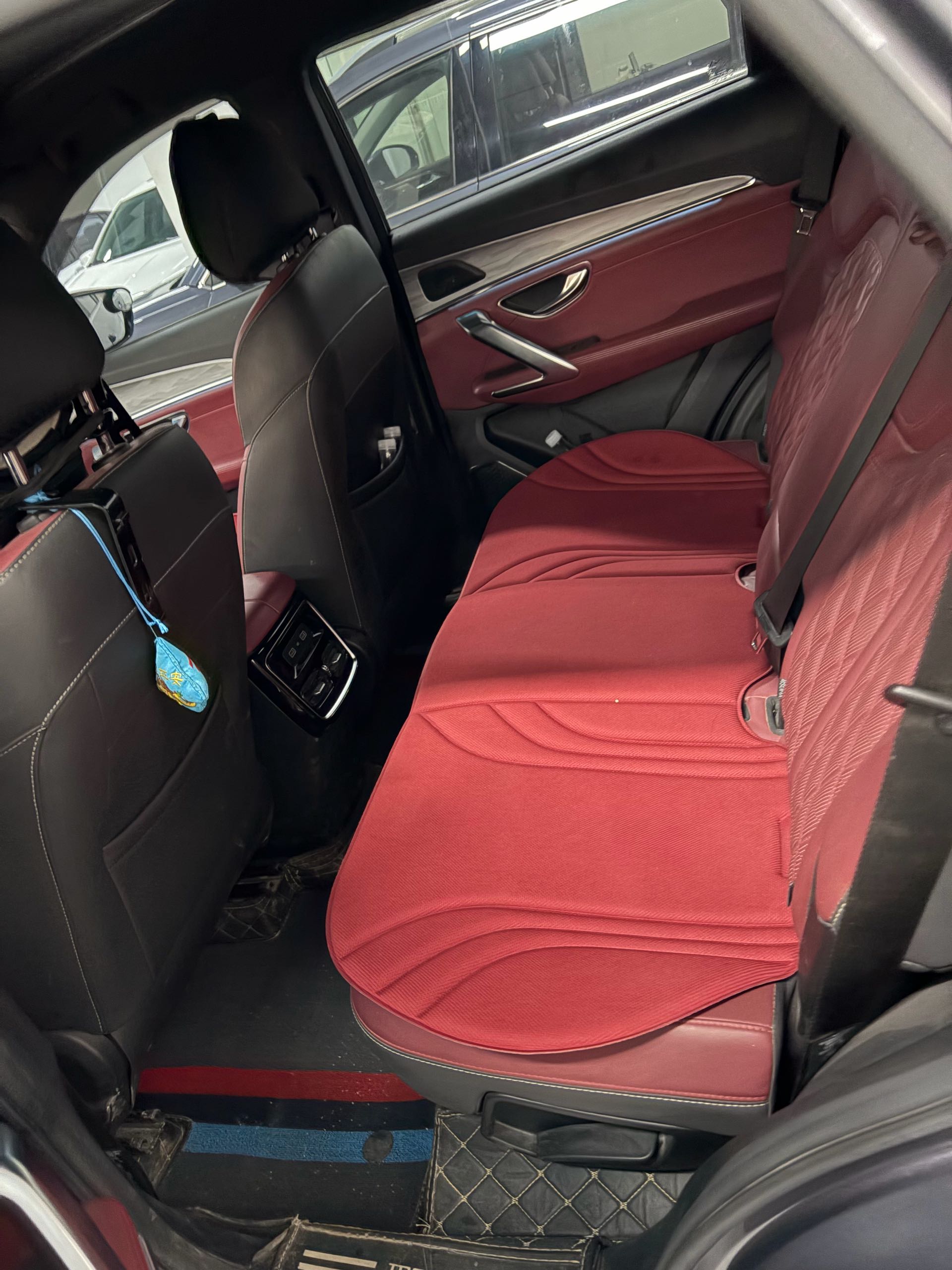 Jetour X70 PLUS 2023 car image #4