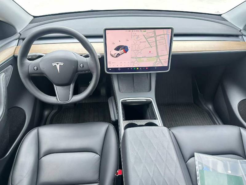 Tesla Model Y 2022 #8 Tesla Model Y 2022 car image #8