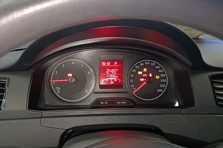 Volkswagen Santana 2022 car image #12
