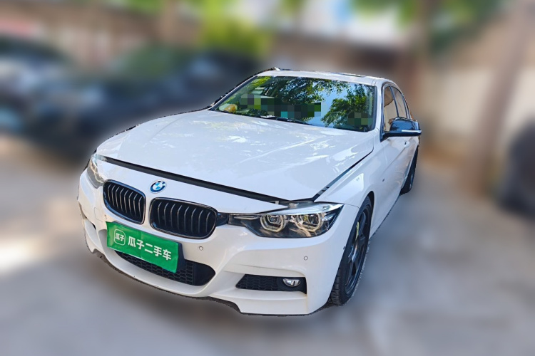 BMW 3 Series 2018 car image #2
