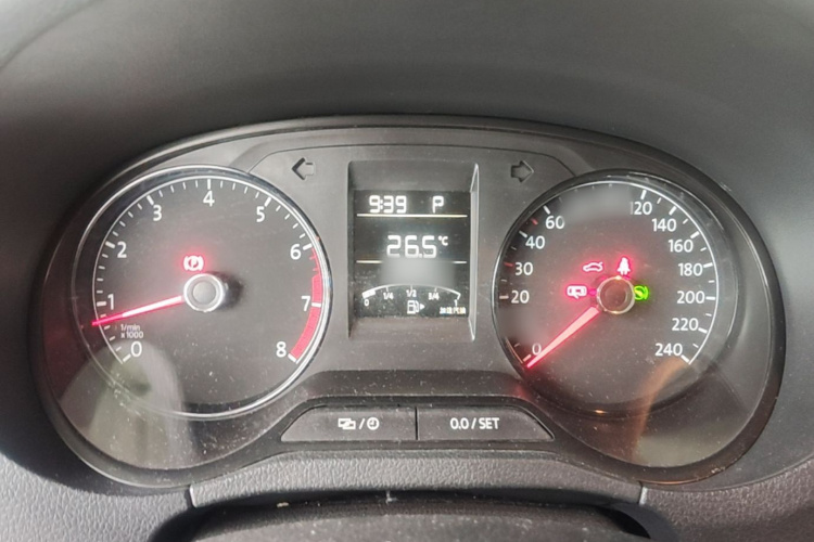 Volkswagen Polo 2017 car image #16