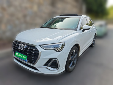 Audi Q3 2021 Audi Q3 2021 immagine di auto