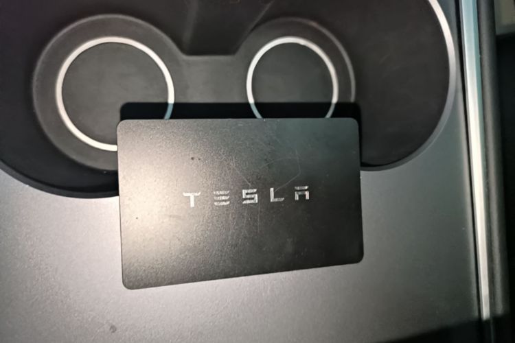 Tesla Model Y 2023 #9 Tesla Model Y 2023 car image #9