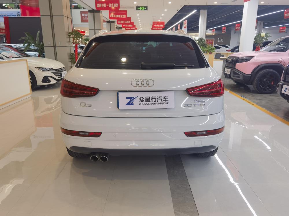 Audi Q3 2018 car image #5
