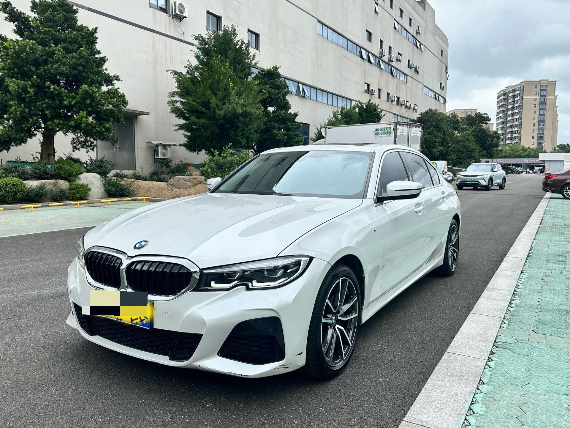 BMW 3 Series 2021 BMW 3 Series 2021 car image