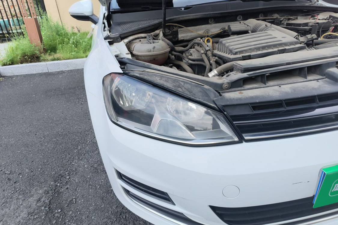 Volkswagen Golf 2014 car image #7