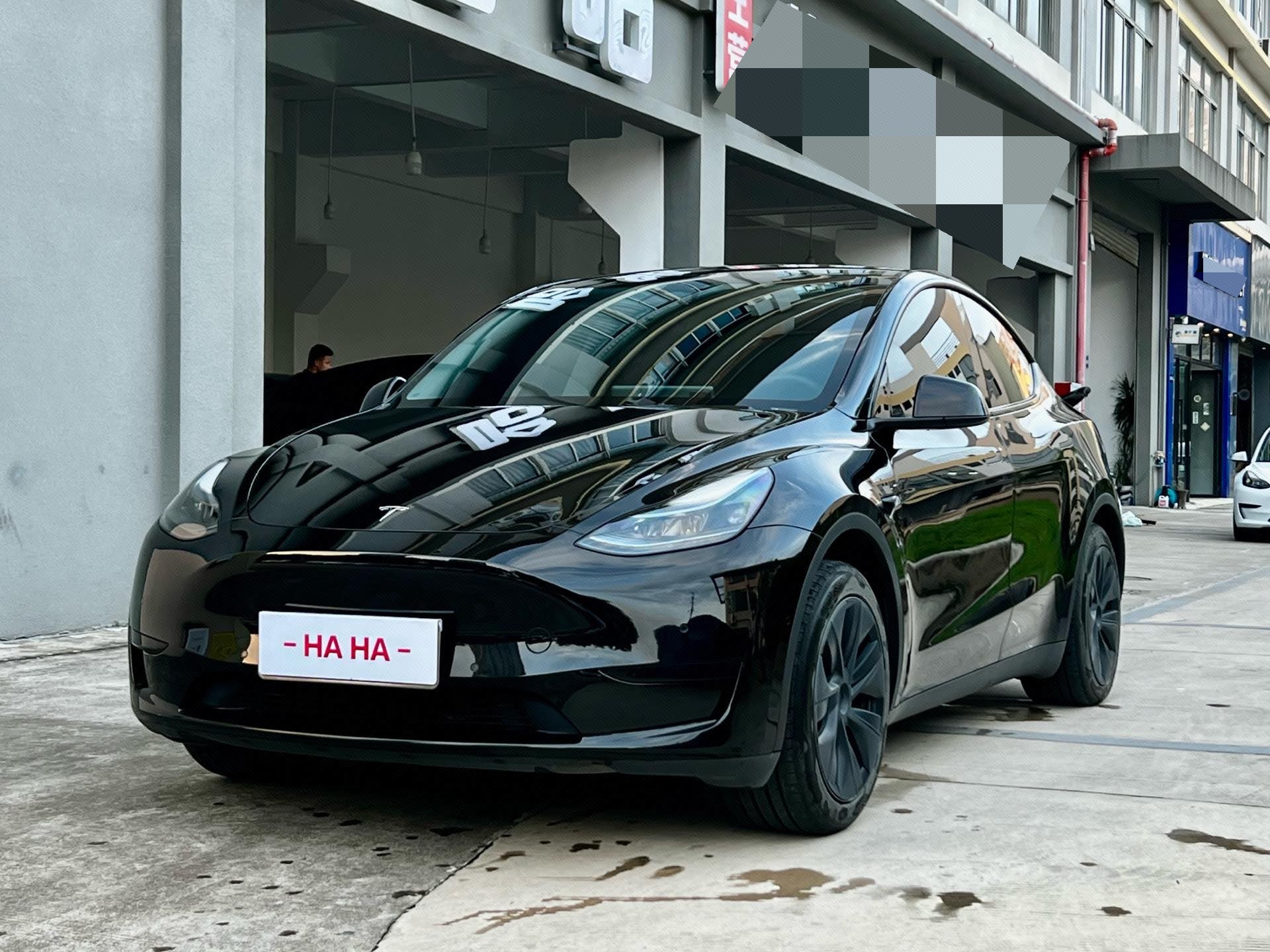 Tesla Model Y 2024 car image 