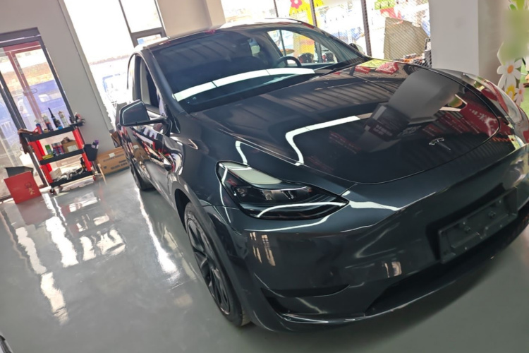 Tesla Model Y 2024 car image #4
