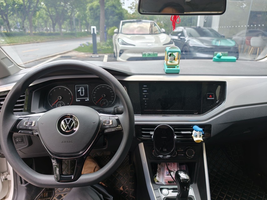 Volkswagen Polo 2021 car image #4