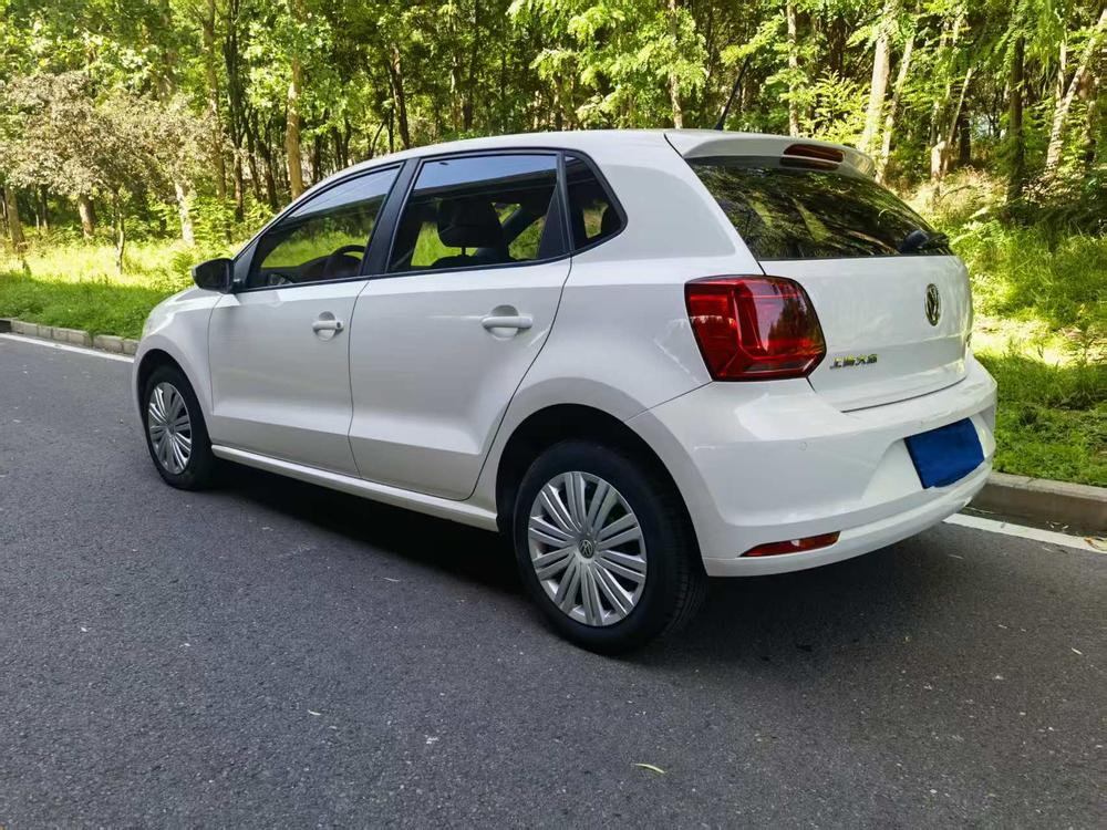 Volkswagen Polo 2016 car image #3