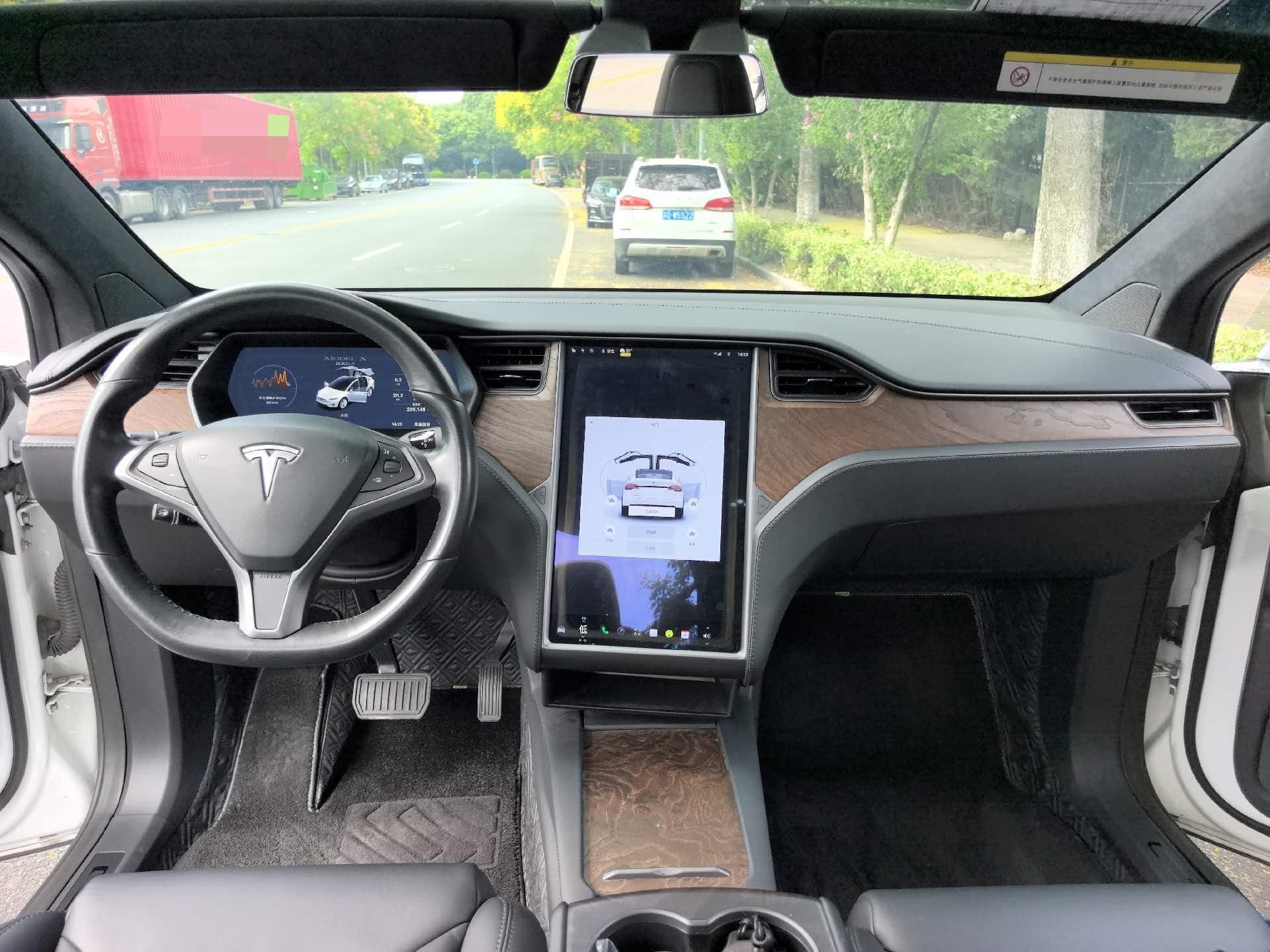 Tesla Model X 2019 #6 Tesla Model X 2019 car image #6