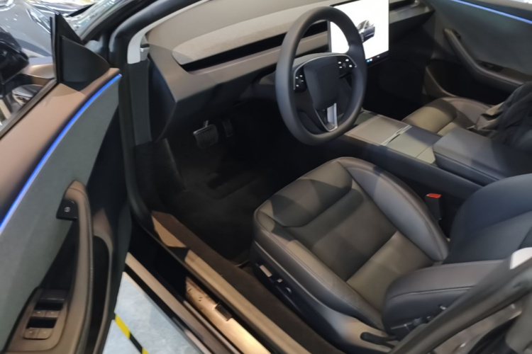 Tesla Model 3 2024 #16 Tesla Model 3 2024 car image #16