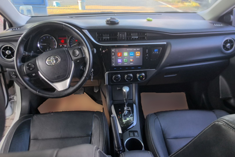 Toyota Corolla 2017 #10 Toyota Corolla 2017 car image #10
