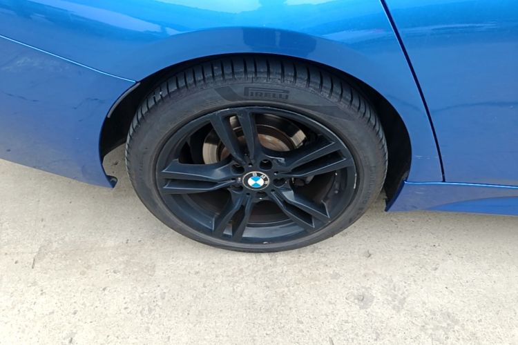 BMW 3 Series 2017 car image #10