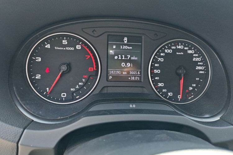 Audi A3 2015 car image #12