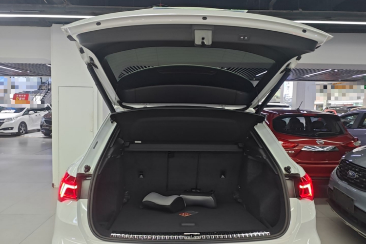 Audi Q3 2024 car image #21