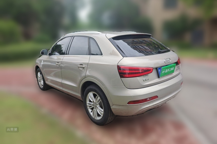 Audi Q3 2015 car image #5