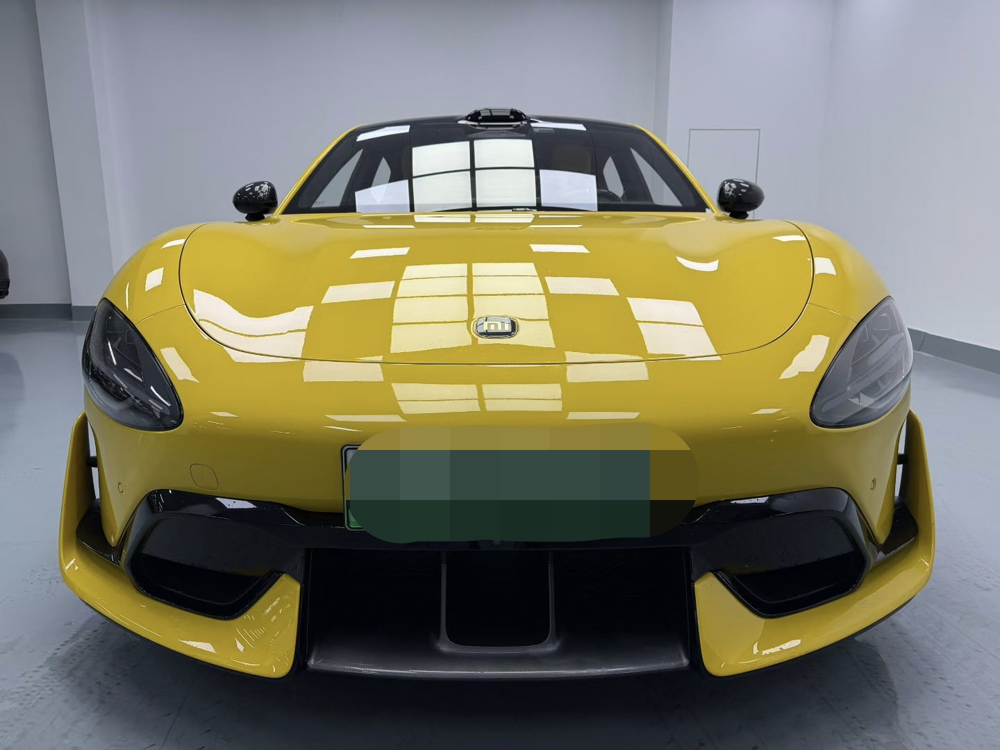 MI SU7 Ultra 2025 car image #2