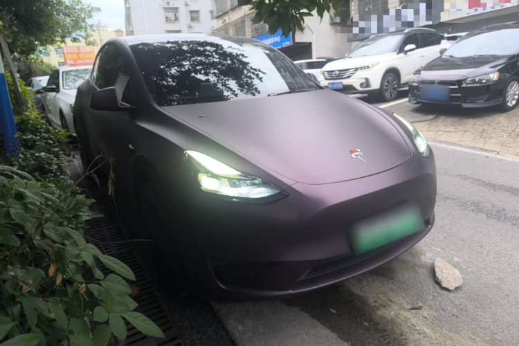 Tesla Model Y 2022 car image #4