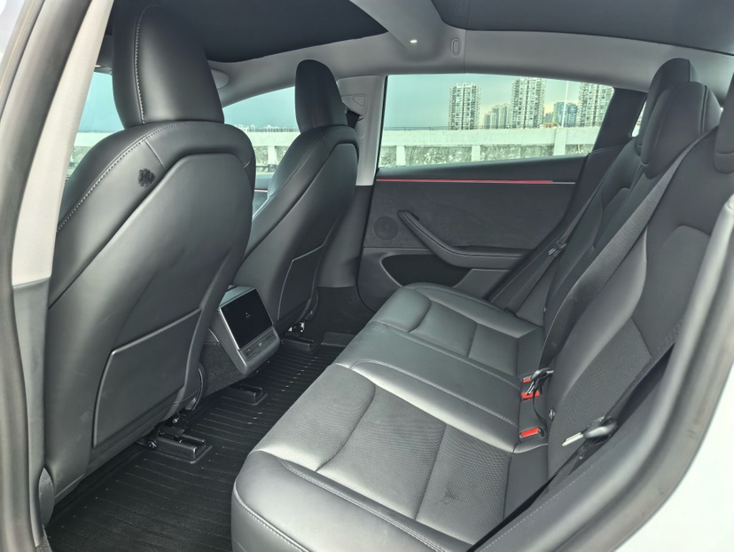 Tesla Model 3 2025 car image #5