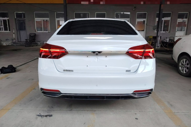 GEELY Emgrand 2020 car image #6