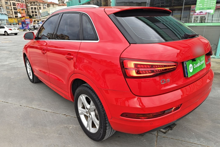 Audi Q3 2019 car image #5