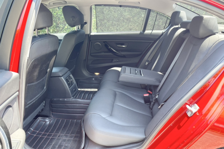 BMW 3 Series 2017 #11 BMW 3 Series 2017 car image #11