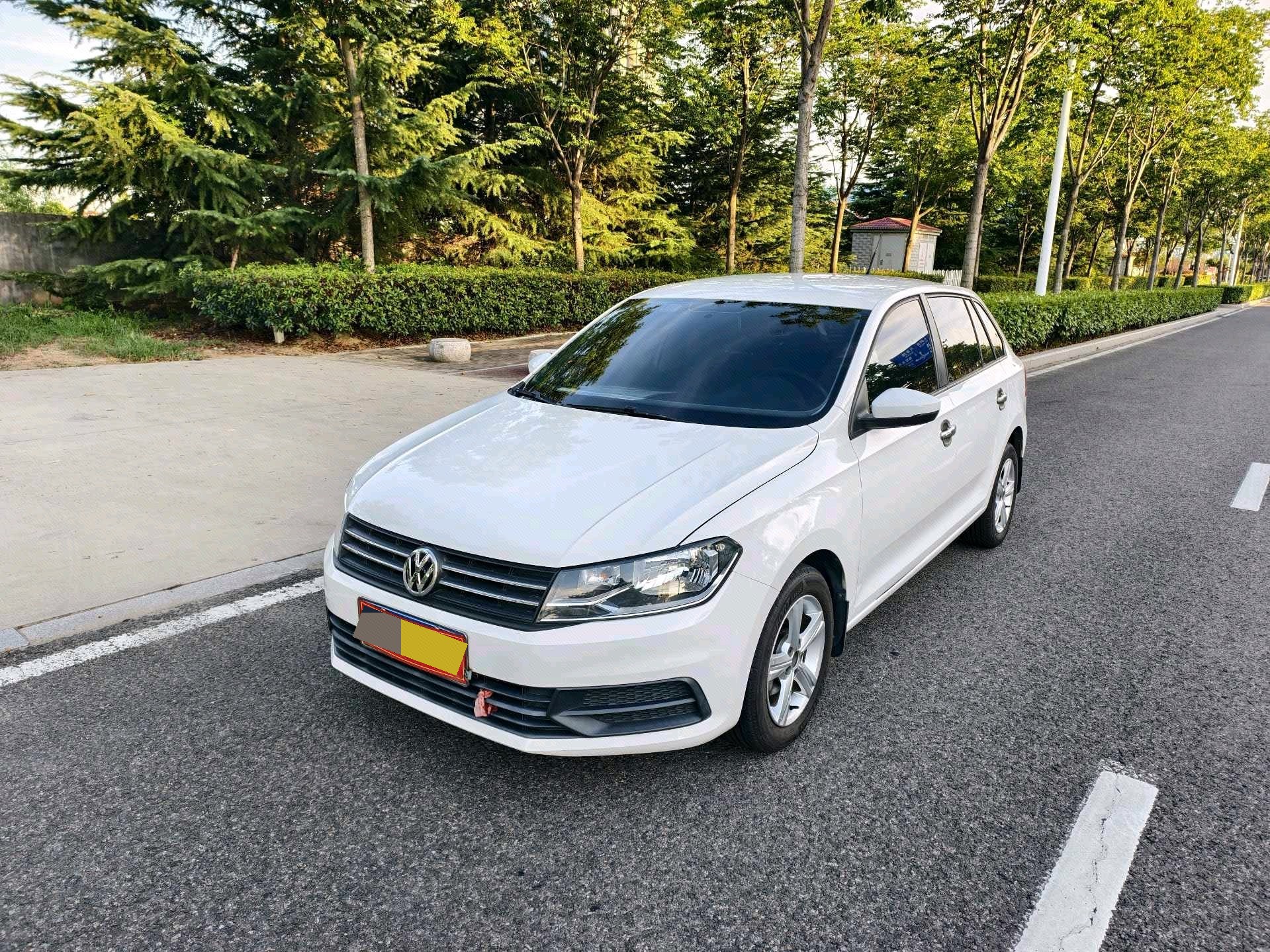 Volkswagen Santana 2016 car image 