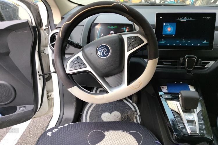 BYD Yuan New Energy 2019 #12 BYD Yuan New Energy 2019 car image #12