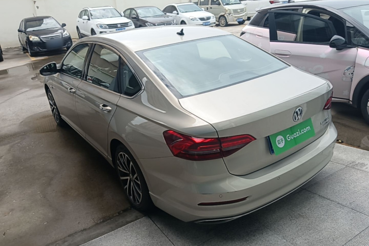 Volkswagen Lavida 2019 car image #5