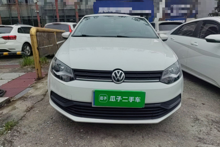 Volkswagen Polo 2018 car image #3
