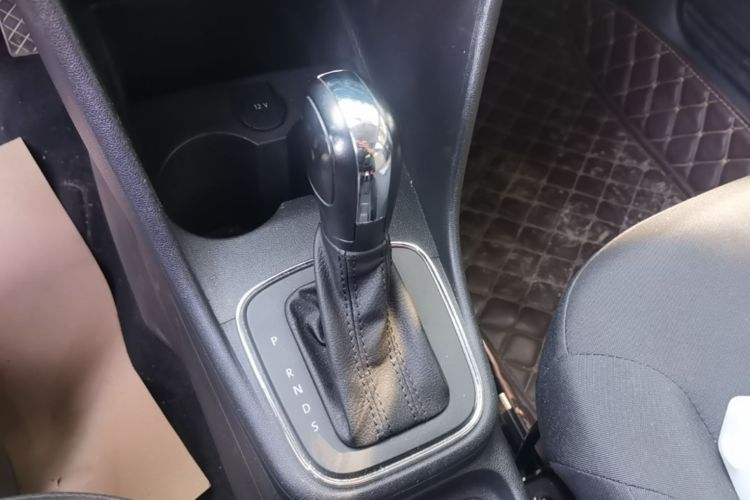 Volkswagen Polo 2018 car image #14