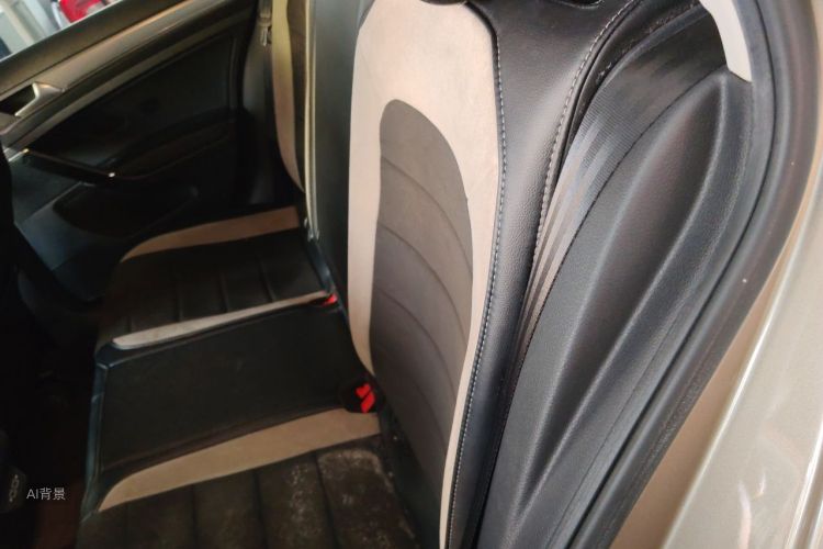 Volkswagen Golf 2020 car image #19