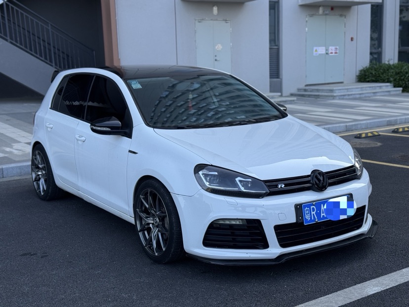 Volkswagen Golf 2014 Volkswagen Golf 2014 car image