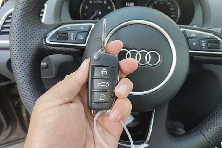 Audi Q3 2017 #9 Audi Q3 2017 car image #9