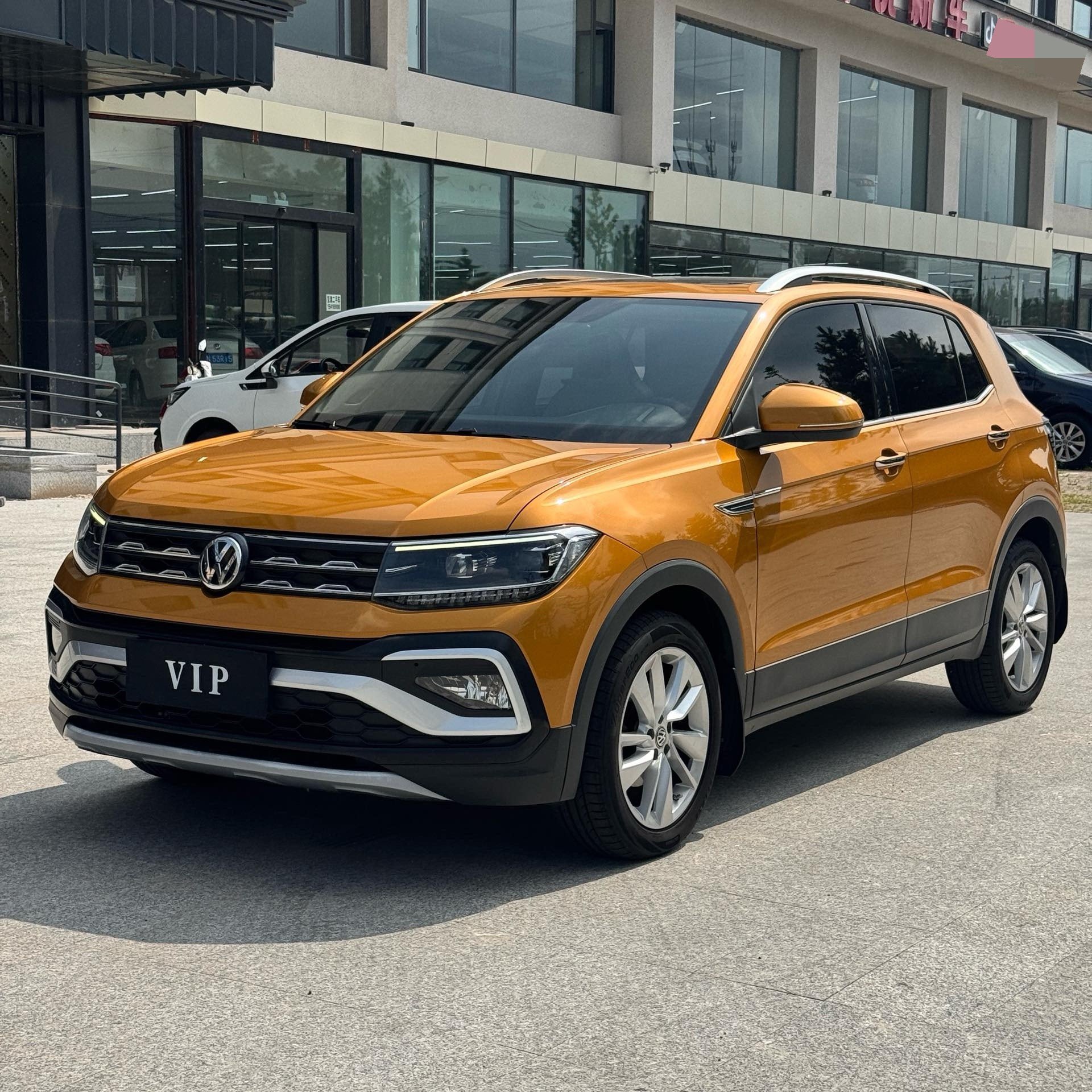 Volkswagen T-Cross 2020 Volkswagen T-Cross 2020 car image