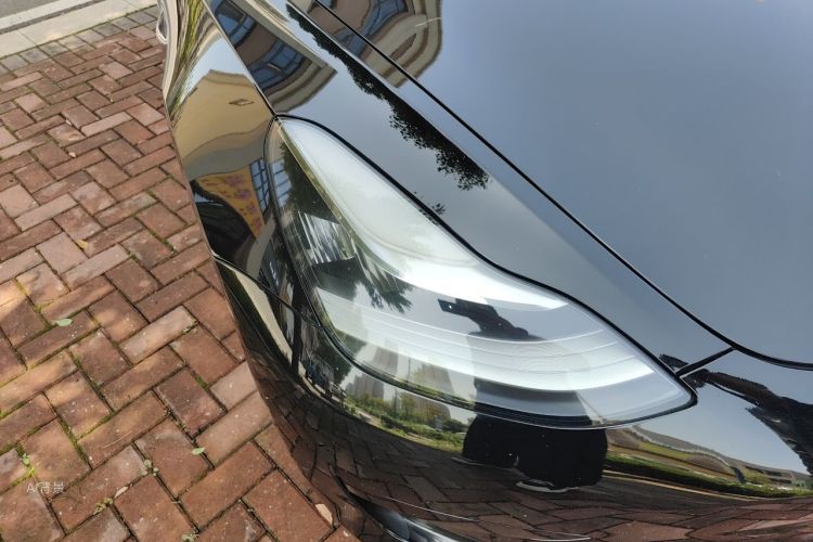 Tesla Model 3 2020 car image #8