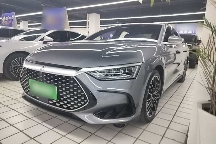 BYD Han 2023 image de voiture #2