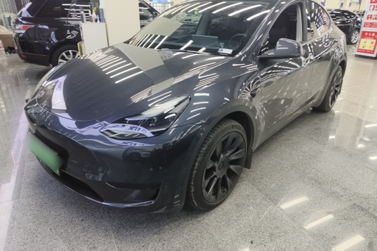 Tesla Model Y 2024 #2 Tesla Model Y 2024 car image #2