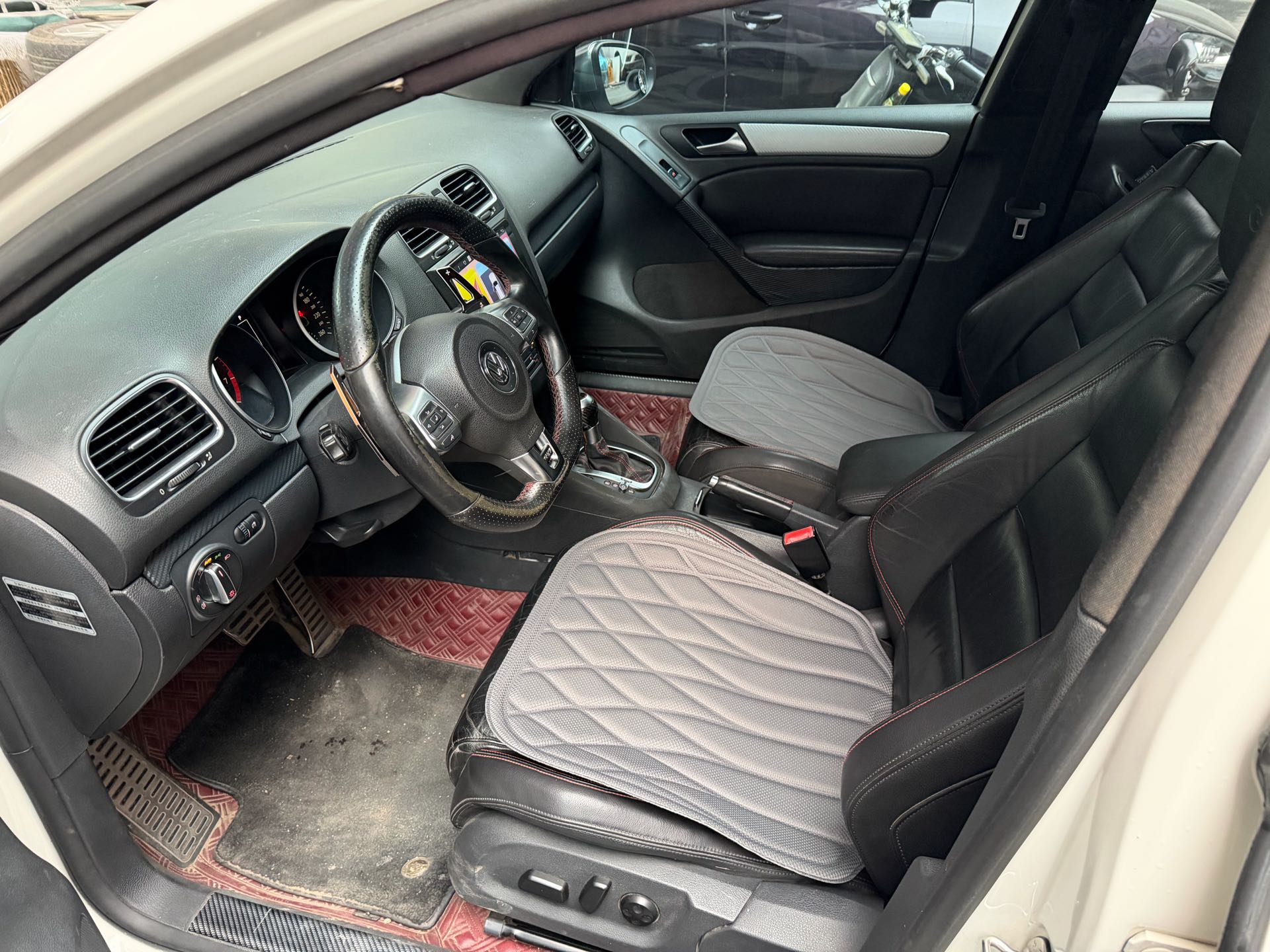Volkswagen GolfGTI 2012 immagine di auto #2